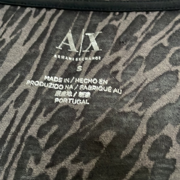 Armani Exchange Women’s snake print t-shirt Size Small - Picture 3 of 5